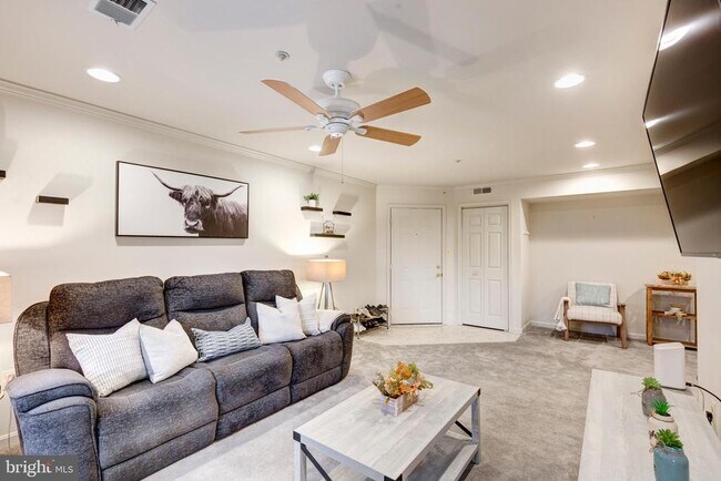 Building Photo - 3815 Sunnyfield Ct