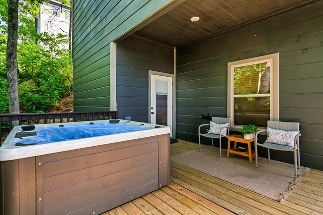 Building Photo - 2127 Eagle Feather Dr