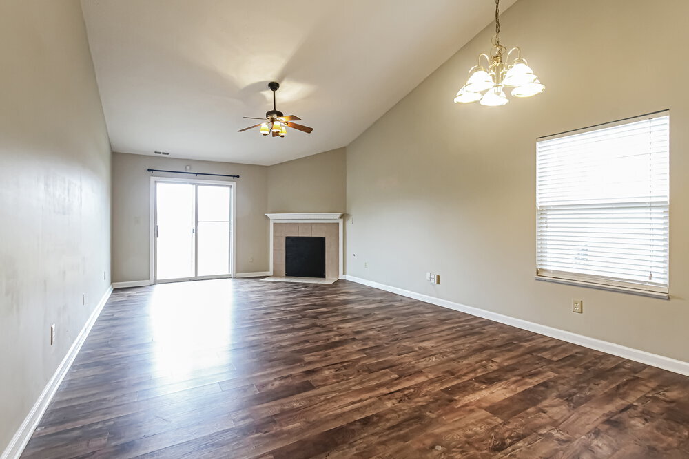 Building Photo - 5384 Lakeside Manor Dr