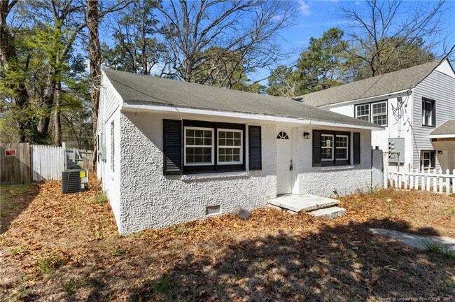 Building Photo - 5109 Higgins St