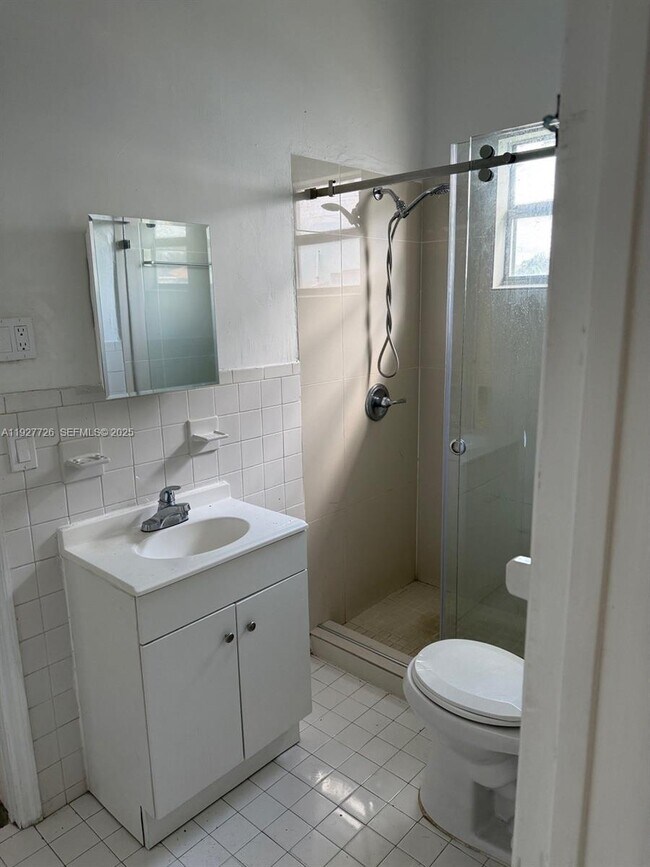 Building Photo - 2978 NW 28th St