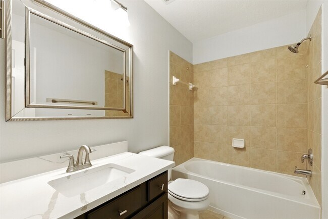 Building Photo - 19211 Countryhills Ct