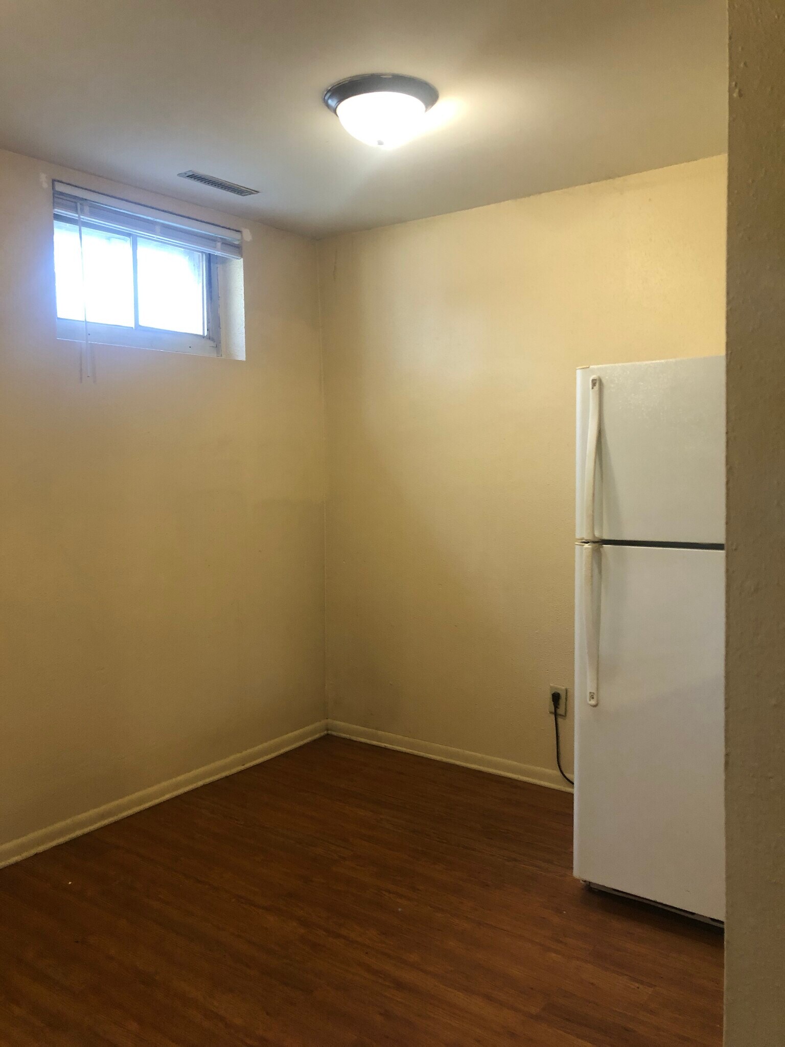 Building Photo - 100 Cliff Ave