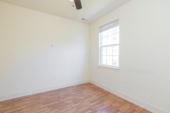 Building Photo - 1509 Master St