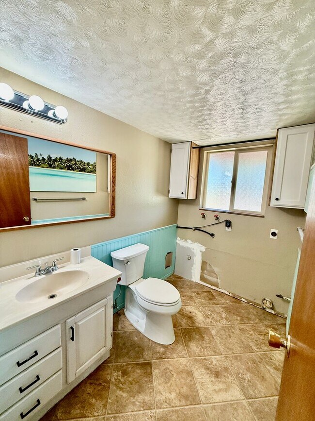 Building Photo - Pet-friendly 4-BR Home in Cedar City with Large Yard