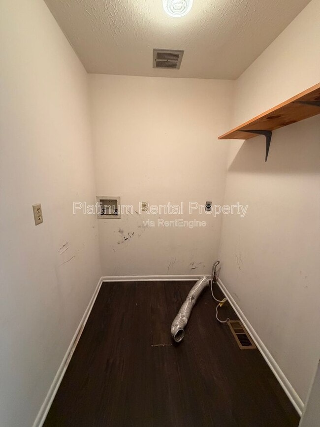 Building Photo - 2867 Monica Ct SW