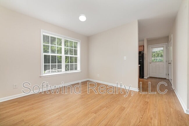 Building Photo - 1515 Elmwood Ave