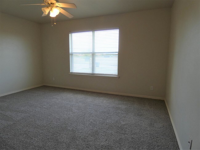Building Photo - 2625 Cedar Tree Rd