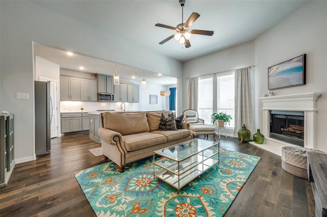 Building Photo - 3004 Comal Dr