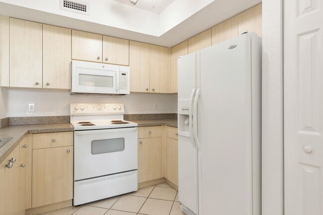 Building Photo - 1801 N Flagler Dr