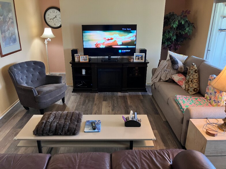 Building Photo - 3369 Punta Alta