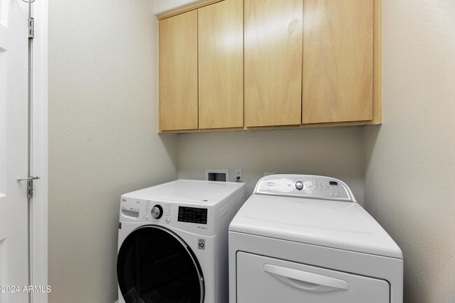 Building Photo - 11811 E Terra Dr