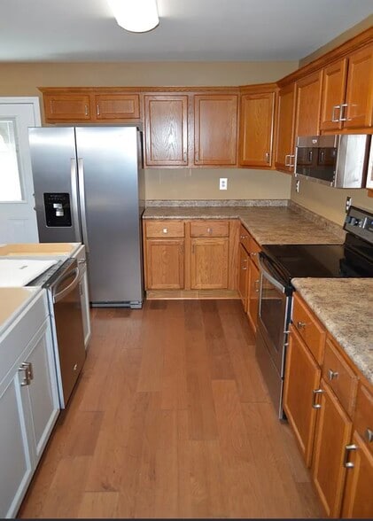 Building Photo - 308 Sparks Ln