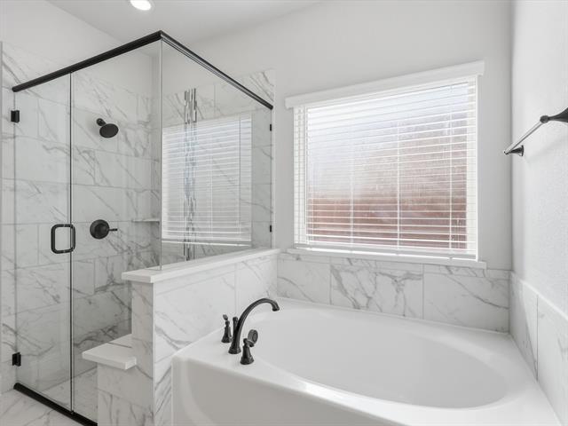 Building Photo - 624 Pawprint Holw