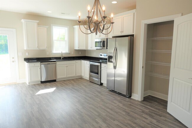 Building Photo - 202 Turkey Trot Rd