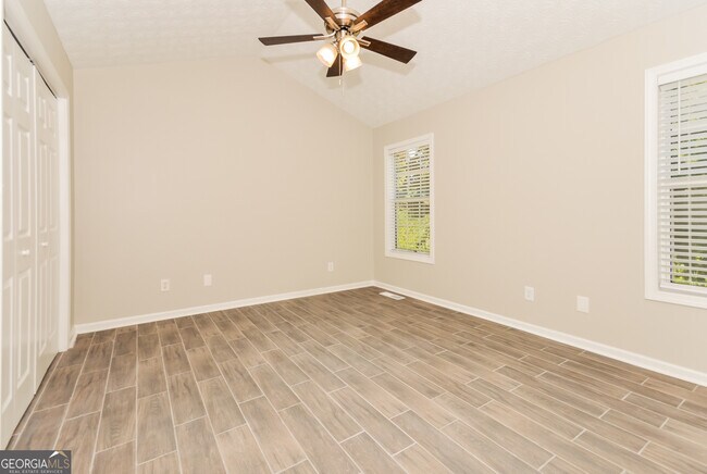Building Photo - 54 Ann Cir