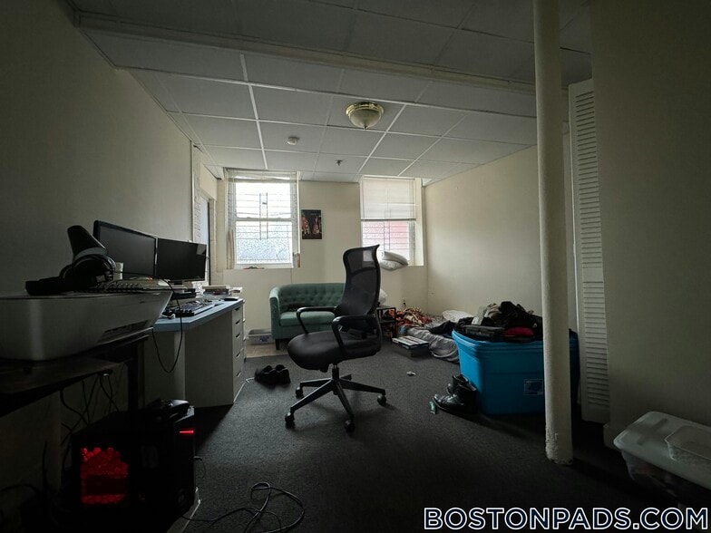 Building Photo - 1622 Massachusetts Ave