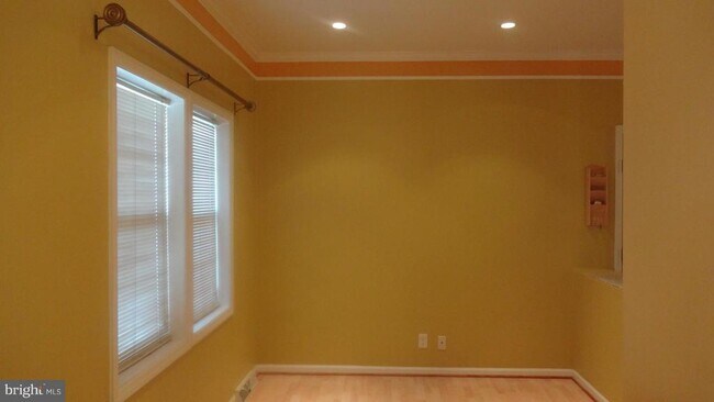 Building Photo - 7532 Cove Point Way