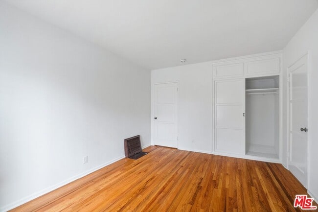 Building Photo - 4105 Irving Pl