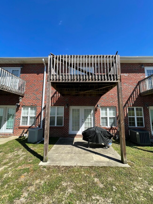 Building Photo - 319 Eagle Landing