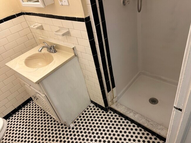 Building Photo - 52 Baltic Ave