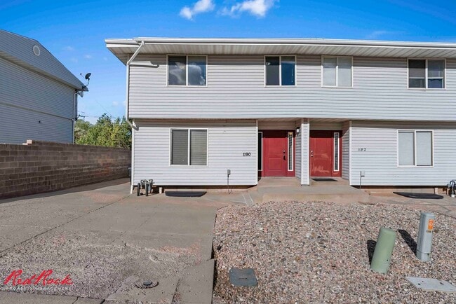 Building Photo - 1190 Pinecone Dr