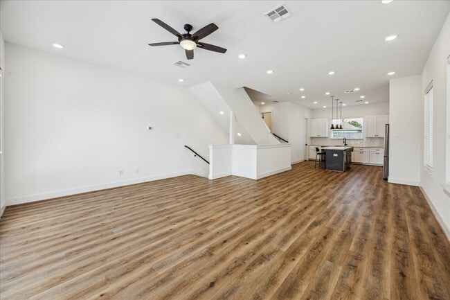 Building Photo - 4854 Brinkman St