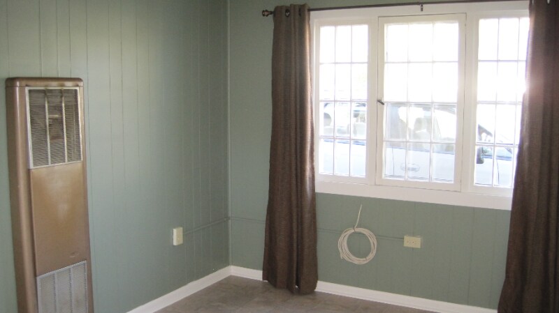 Building Photo - 2537 Laporte Ave