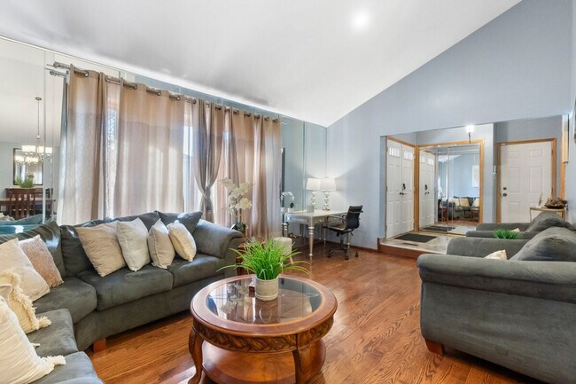 Building Photo - 5000 190th St