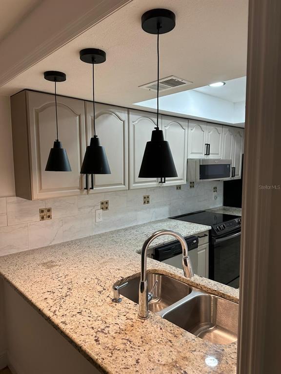 Building Photo - 1453 Candlewyck Dr