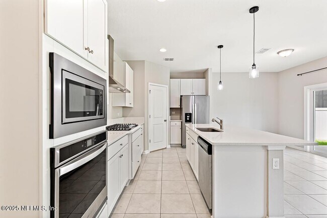 Building Photo - 230 Starnberg Ct