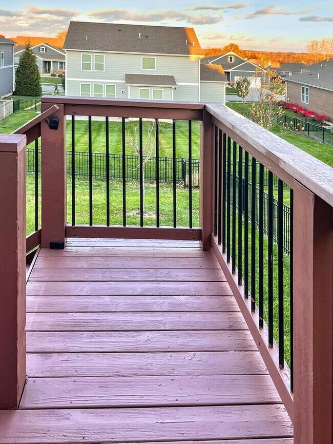 Building Photo - 509 SW Brummel Rd