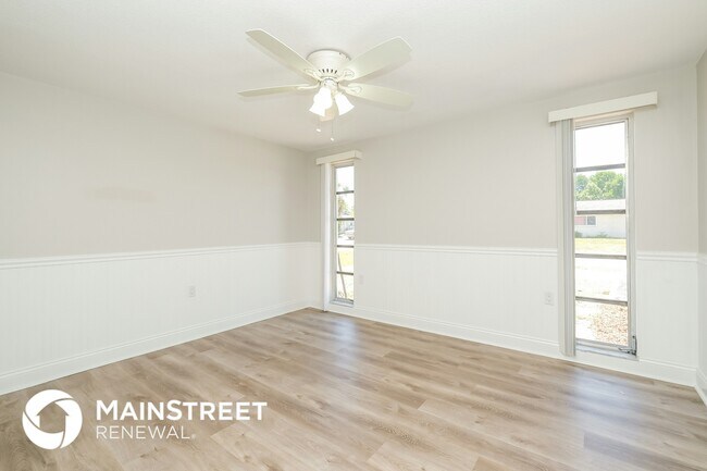 Building Photo - 9426 Legend Ln