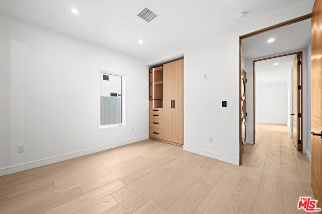 Building Photo - 8909 W 24th St