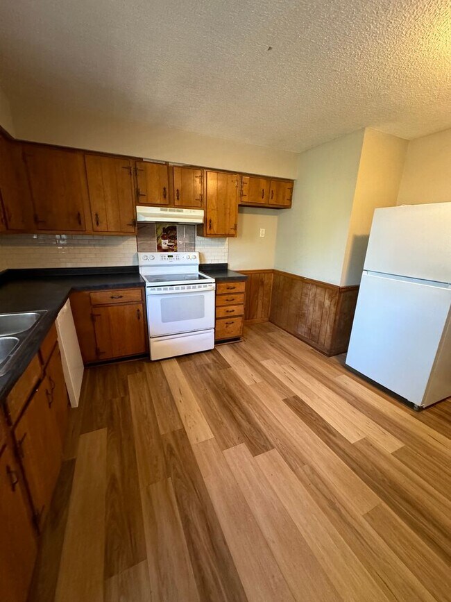 Building Photo - 4339 W Bethany Dr