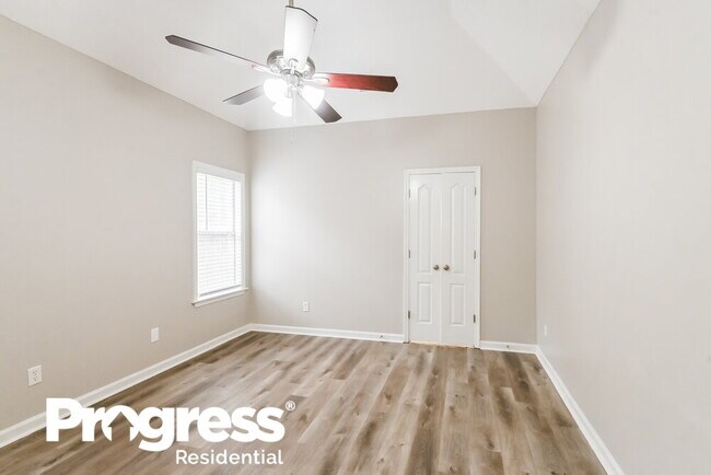 Building Photo - 10345 Autumn View Cove