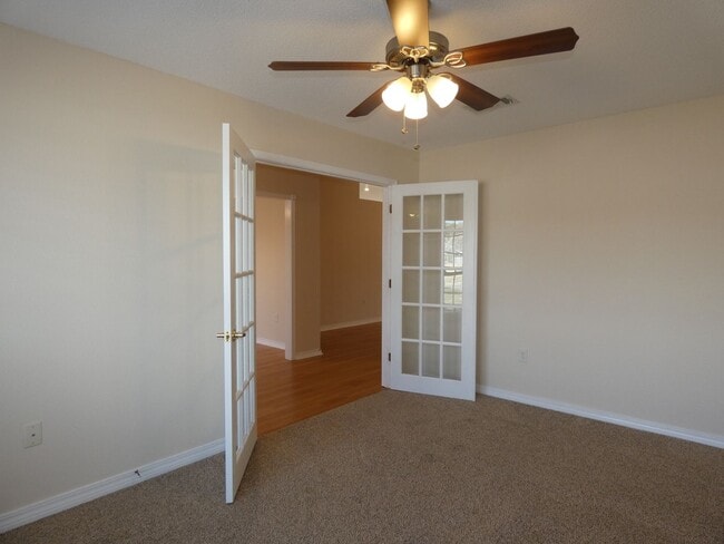 Building Photo - 4 Bedroom in Spencer Oaks Subdivision