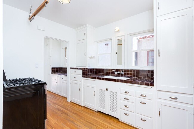 Building Photo - 4455 Swift Ave