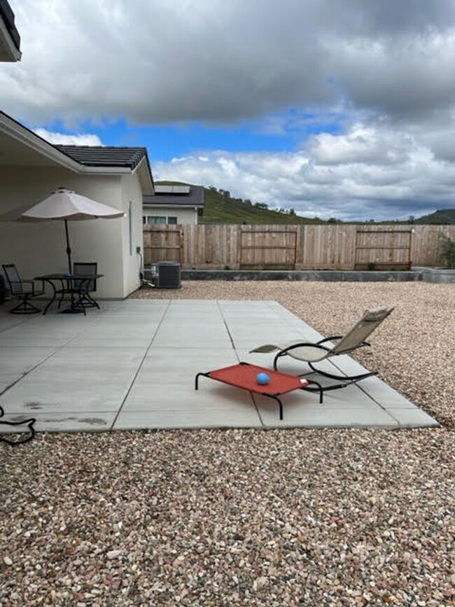 Building Photo - Foothill Perfection with Solar + EV car ch...