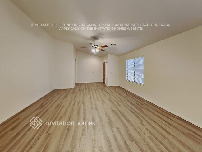 Building Photo - 42148 W Cheyenne Dr