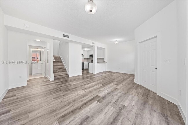 Building Photo - 6141 NW 115th Pl