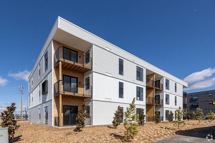 Building Photo - First Street Flats