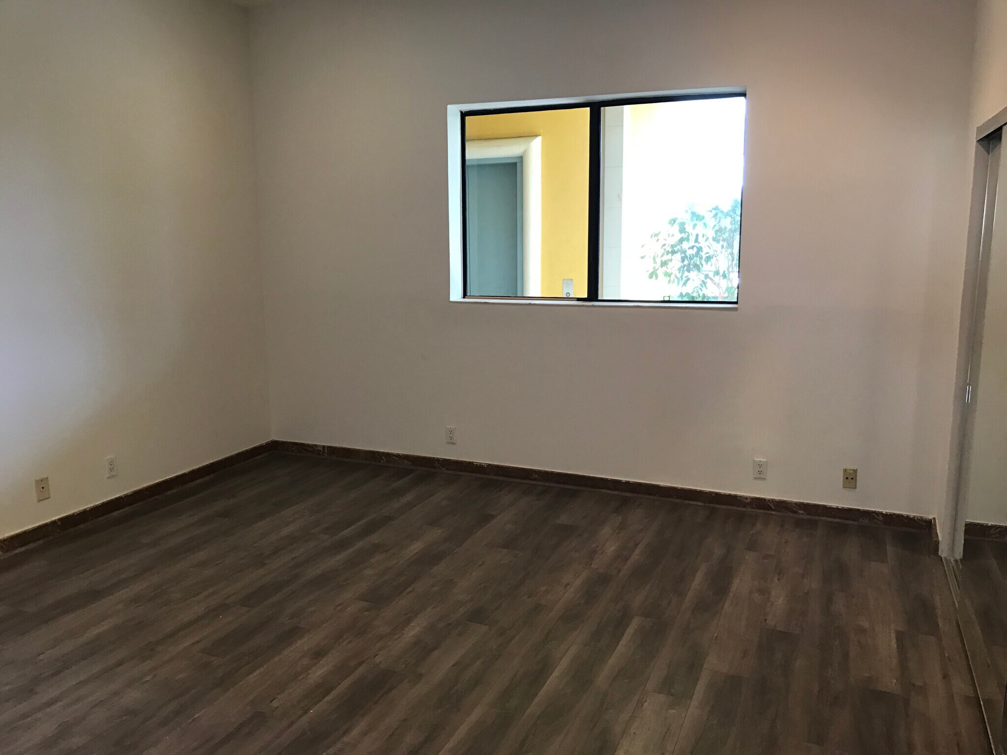 Building Photo - 4161 Los Feliz Blvd