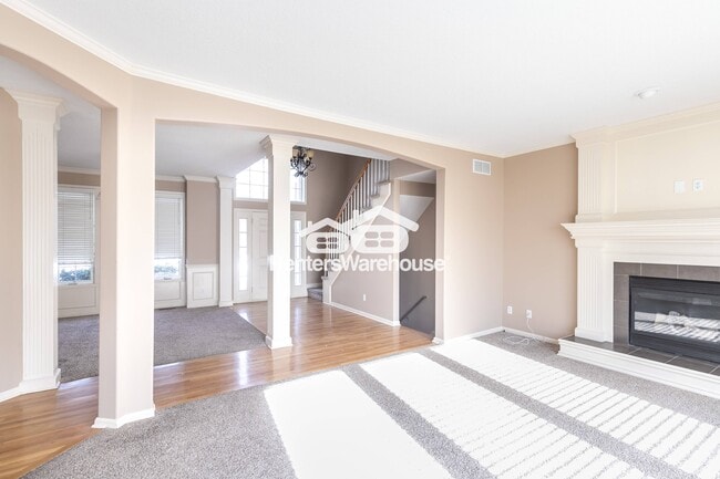 Building Photo - 5701 NE Hidden Meadow Dr