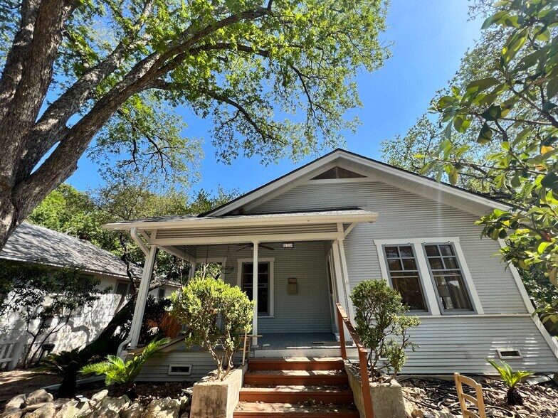 Front of House - 126 Abiso Ave