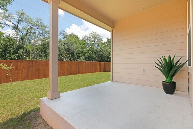 Building Photo - Valley Ranch ~Northwest San Antonio