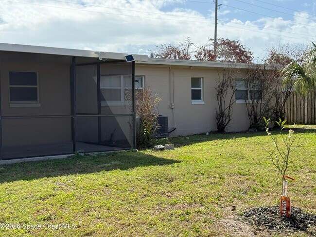 Building Photo - 910 S Orlando Ave