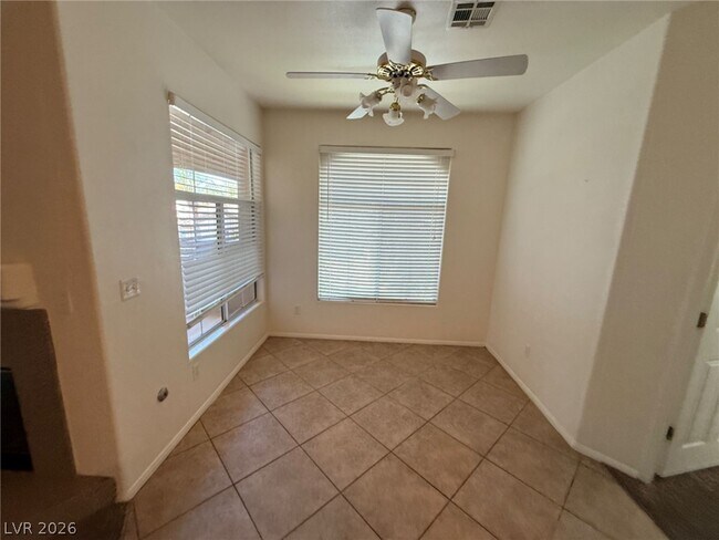 Building Photo - 2050 W Warm Springs Rd