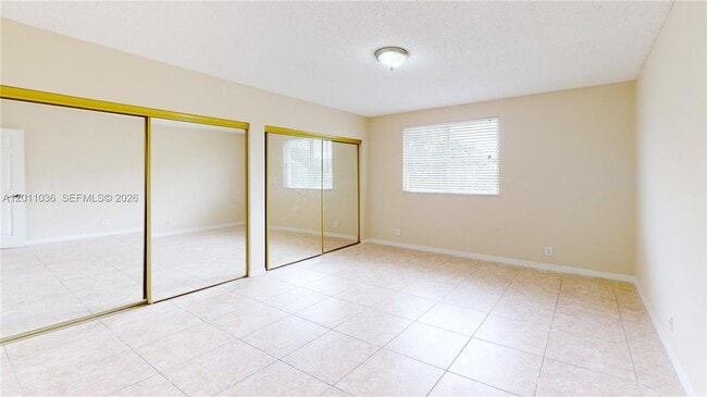 Building Photo - 897 Briar Ridge Rd