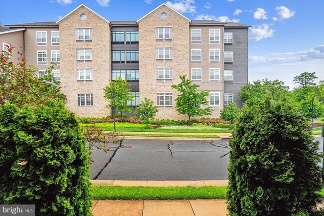 Building Photo - 44545 Neponset St